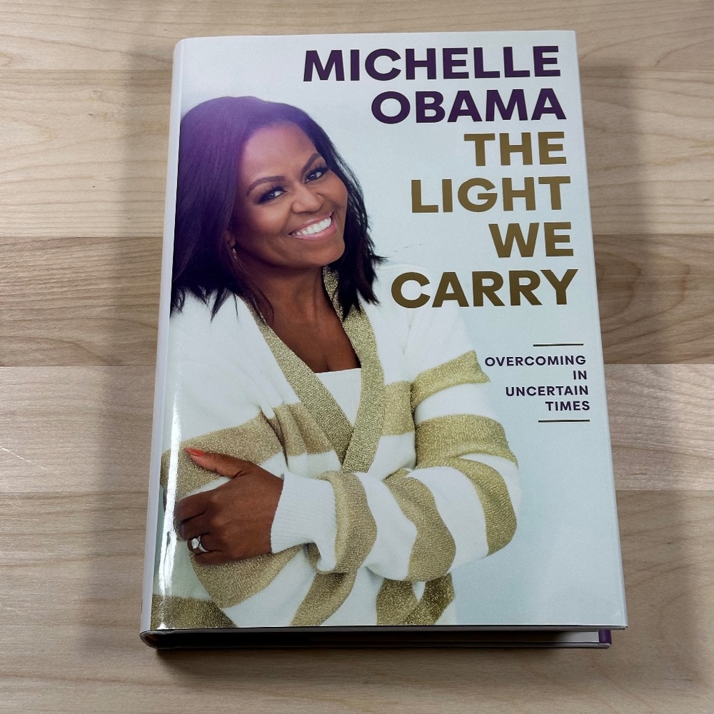 The Light We Carry: Overcoming in Uncertain Times - Michelle Obama Hardcover NEW